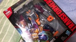 Hasbro PP-27 PP27 Optimal Optimus Power Of Prime Leader Class -Action Figures Store 516f048e03