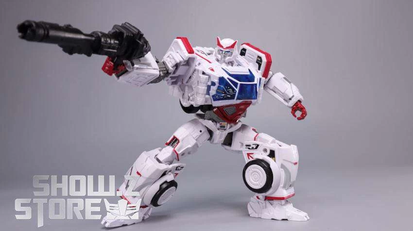 Shock Warrior SW-01 Oversized Studio Series SS82 Ratchet 5 Shock Warrior SW-01 Oversized Studio Series SS82 Ratchet - Image 3