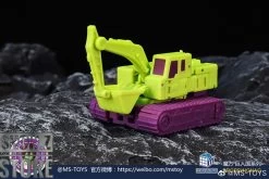 Magic Square MS-B41 Excavator Scavenger & MS-B42 Bulldozer Bonecrusher Set Of 2 -Action Figures Store 90921bb6d2