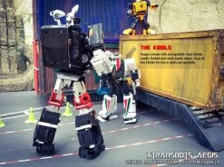 XTransbots MX-VIII MX-8 Aegis Trailbreaker -Action Figures Store 9a5d475c59